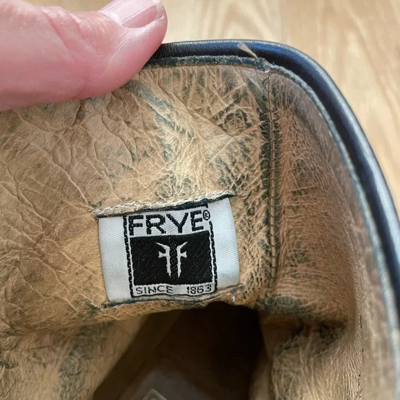 FRYE Veronica VTG BLACK LEATHER Shortie Boots Size 8 - Picture 4 of 16